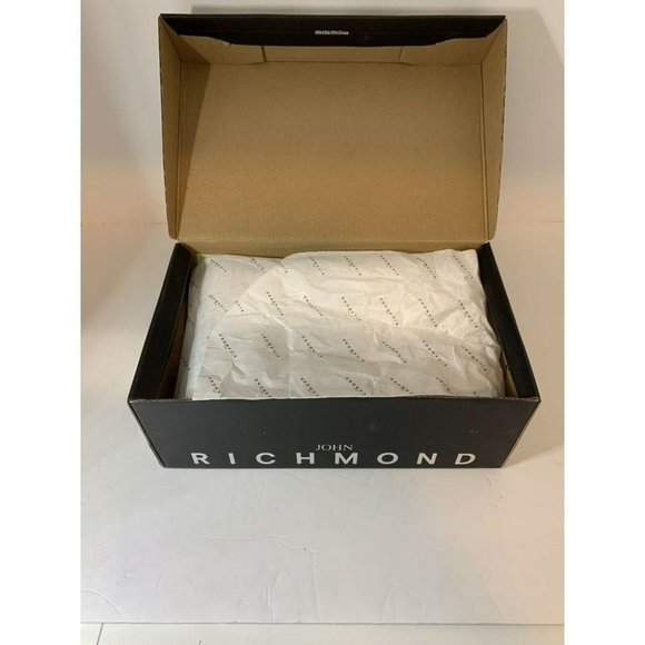 Rich patent black women’s 5.5 - 36 black/gold leather logo John Richards sneaker - Picture 10 of 11